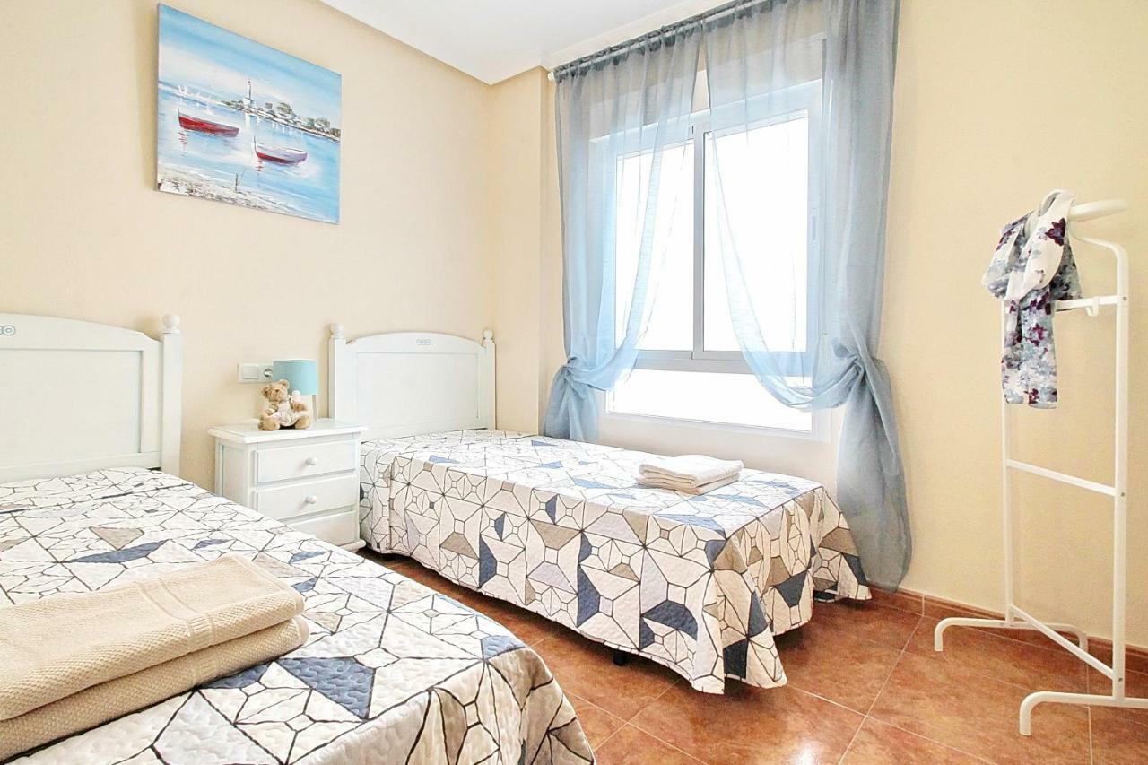 Appartement Zoa Happy Vacations à Torrevieja Extérieur photo