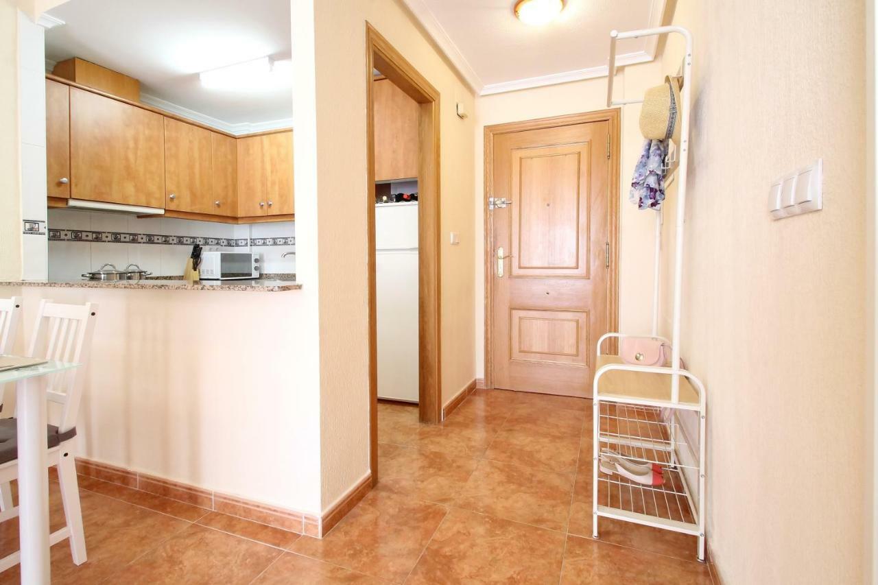 Appartement Zoa Happy Vacations à Torrevieja Extérieur photo