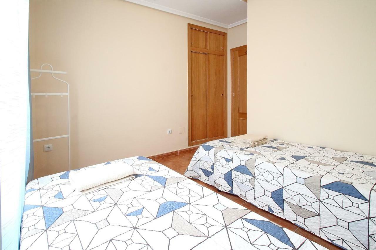 Appartement Zoa Happy Vacations à Torrevieja Extérieur photo