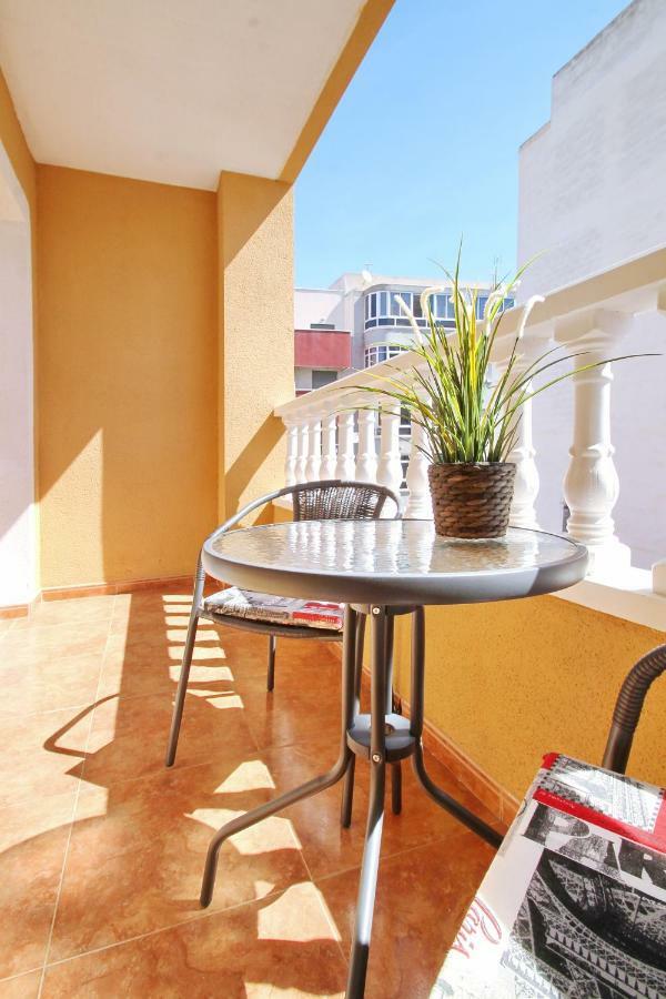 Appartement Zoa Happy Vacations à Torrevieja Extérieur photo