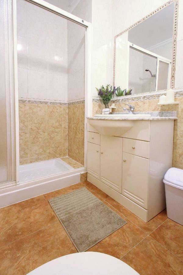 Appartement Zoa Happy Vacations à Torrevieja Extérieur photo